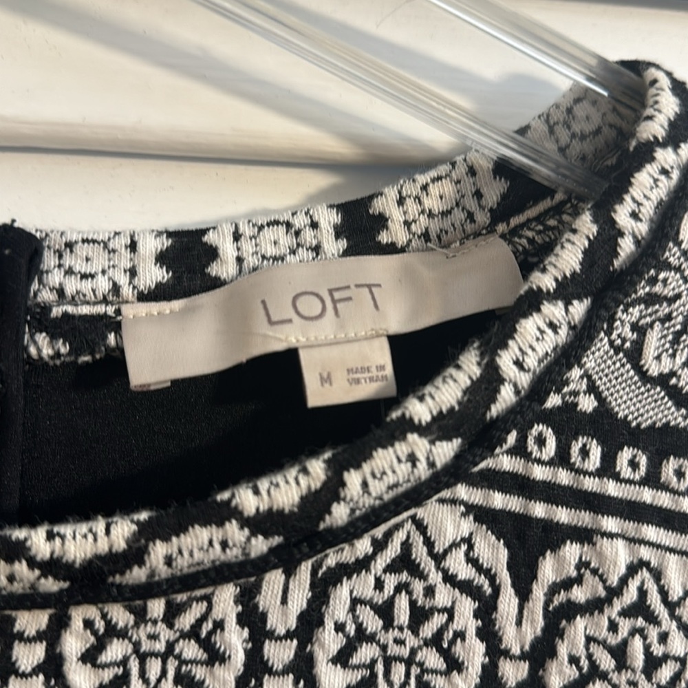 EUC Loft Cream & Black Batik Shift Dress - Medium - Picture 3 of 5